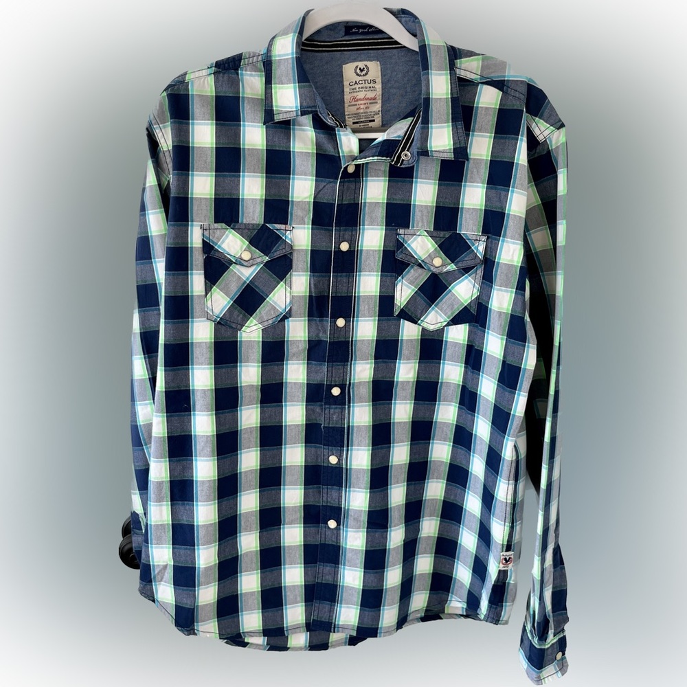 Cactus Long Sleeve Button Up. Size Men’s XL. Color Navy, Lime Green and Teal.